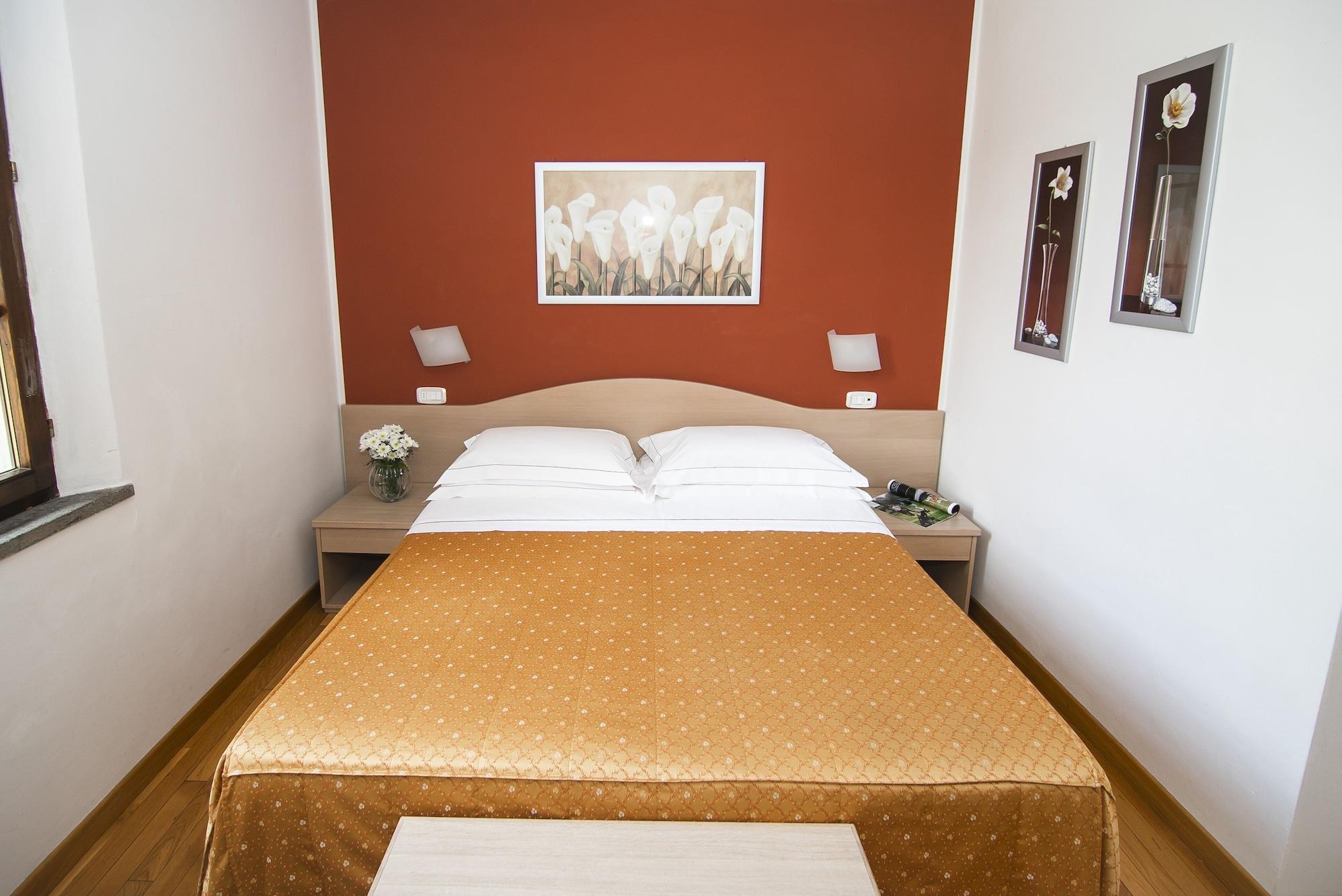 Hotel La Colonna Сиена Экстерьер фото